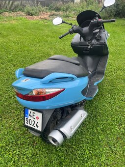 Suzuki Burgman 200 - 3