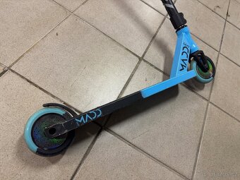Dětská freeride koloběžka Maad Gear Kick pro - 3
