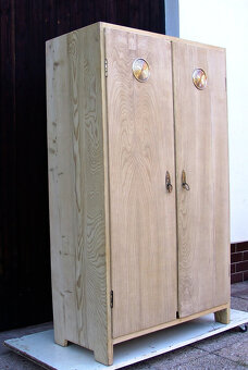 Starožitná  skřínka, špajzka - 3