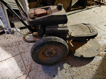 Prodám bubnovou sekačku Dakr s motorem Jikov - 3