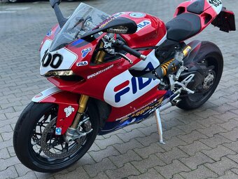 Ducati Panigale 1199S Top stav, 17 500km - 3