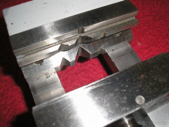 Nástrojařský svěrák prizmatický - 3