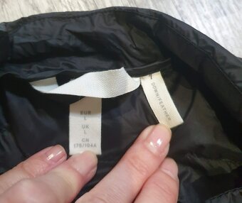 Dámská prošívaná péřová bunda H&M - 3