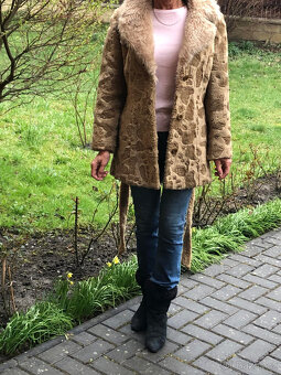 hnědý kožíšek - 3