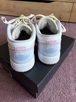 Nike - Air Jordan 1 Low - 3