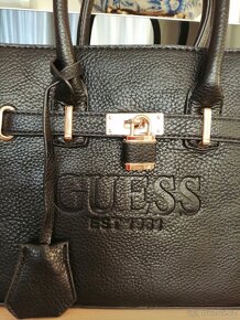 Dámská kabelka Guess. - 3