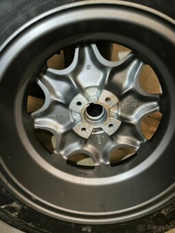 Al kolo 15" Lancia nové - 3