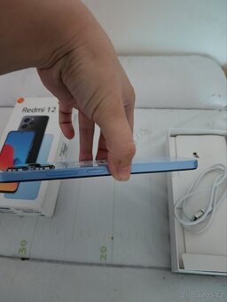 Prodám mobil redmi 12 - 3