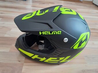 Helma na moto - 3