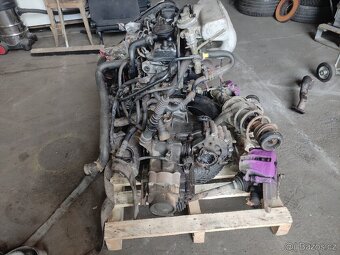 Motor 1.9 SDI AEY 47 kW, jen 187 tis km + paleta dílů - 3