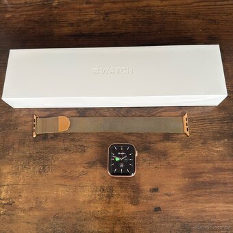 Apple Watch Series 6 44 mm, hliníkové zlaté provedení - 3