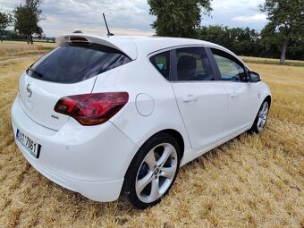 Prodám Opel Astra J 2,0cdti 118kw OPC Line - 3