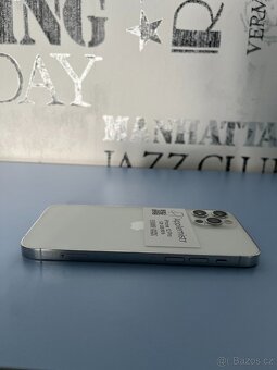 iPhone 12 Pro, bílá barva - 3