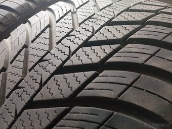 CELOROČNÍ 225/40R18 - 3