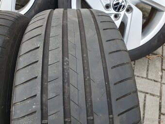 Alu kola vw 5x112 r17 7,5j et51 letni pneu 225/45/17 - 3
