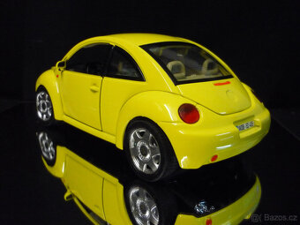 Volkswagen New Beetle VW Bburago 1/18 - 3