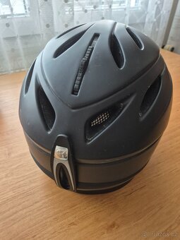 Lyžařská helma - 3