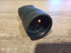 Vidlice a koncovky na kabely 230V - 3