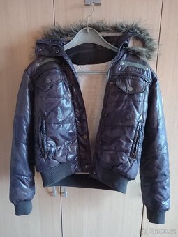 Zimní bunda zateplená unisex  vel. 152 skoro nová - 3