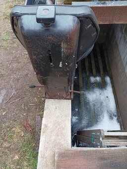 Sedačka pružinová Zetor - 3