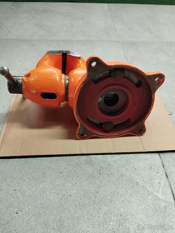 Svěrák York 125 - 3