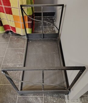 Kovaný stojan na dřevo. - 3