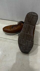 Hnědé kožené tenisky - 3