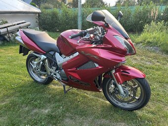 HONDA VFR 800 - 3