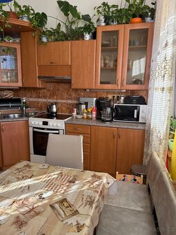 Různý nábytek - 3