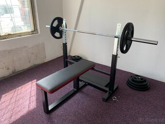 Masivní benchpress lavice - nová robustní lavice do fitness - 3