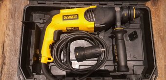 Kladivo Dewalt D25124 - 3