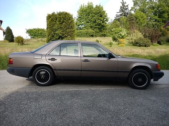 Mercedes W 124 - 3