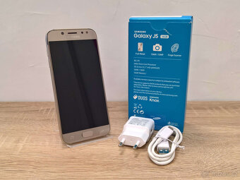 Samsung Galaxy J5 2017 (SM-J530F), zlatý - 3
