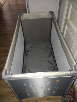 Cestovní postýlka Bebeconfort s cestovní matrací - 3