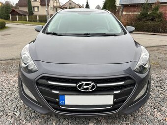 Hyundai i30 1.6i - 3