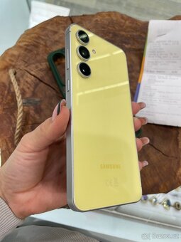 Samsung S24 FE, 256GB, záruka do 12/26 - 3