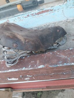 Staré odpružené sedla - 3