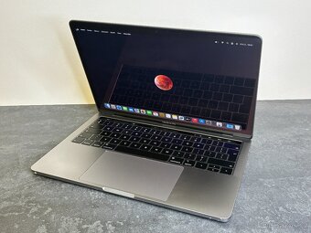 MacBook Pro 13'' 2018 / i5 / 8GB / 256GB SSD - DPH - 3