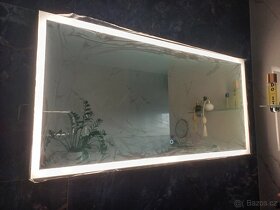 Zrcadlo s černým rámem a LED osvětlením - 3