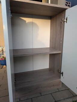 Skříň Pelipal 50,5x33x81,5 - 3
