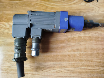 Servomotor MITSUBISHI s planetovou převodovkou. - 3