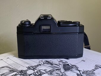 RICOH XR-8 + Rikenon XR 50mm f/2 - 3
