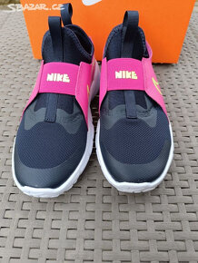 Nove dívčí nazouvaci boty NIKE vel. 34 a 35 - 3