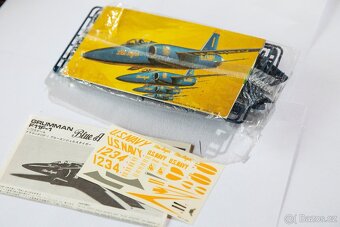 model letadla F11 /F1/ 1/72 od Hasegawa - 3