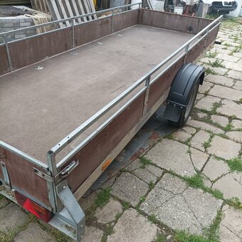 Přívěsný vozík  do 750 kg,  velká ložná plocha - 3