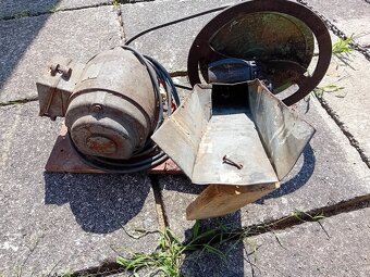 Elektricka sekačka kopřiv - 3