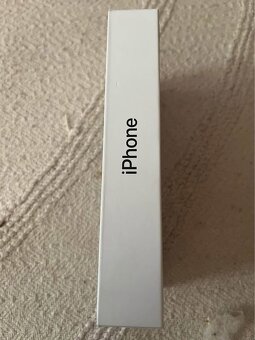 Apple iPhone 15 128GB - 3