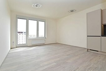 Pěkný nový byt 2+kk, balkon, parkování, sklep - 3