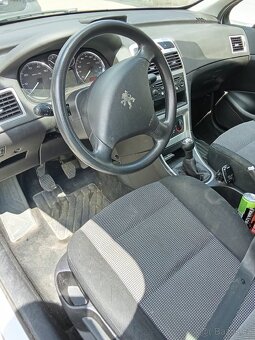 Prodám Peugeot 307 1.4 benzín - 3