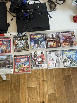 PlayStation 3 + hry 10 ks + 3 ovladače - 3